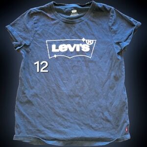 Womens Levi's tee small